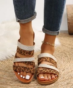 Brand new ๐คฉ PAOTMBU Black Leopard Crisscross-Strap ๐ฉด Sandal - ๐ฉ Women โ๏ธ