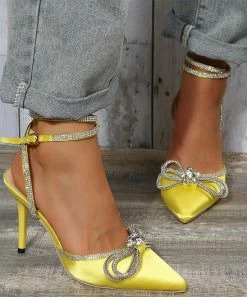 Brand new 🥰 PAOTMBU Yellow Satin Rhinestone Bow-Accent Pointed-Toe Stiletto 🩴 Sandal - 👩 Women 👏