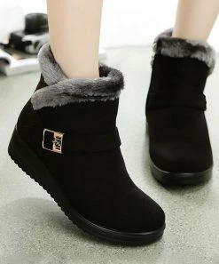 Cheap ❤️ PAOTMBU Black Faux Fur-Trim Buckle-Accent Ankle Boot - 👩 Women 😉